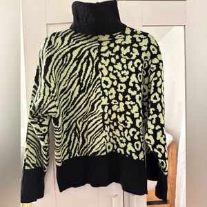 🪷Zara Black and Green Animal Print Turtleneck Sweater🌺